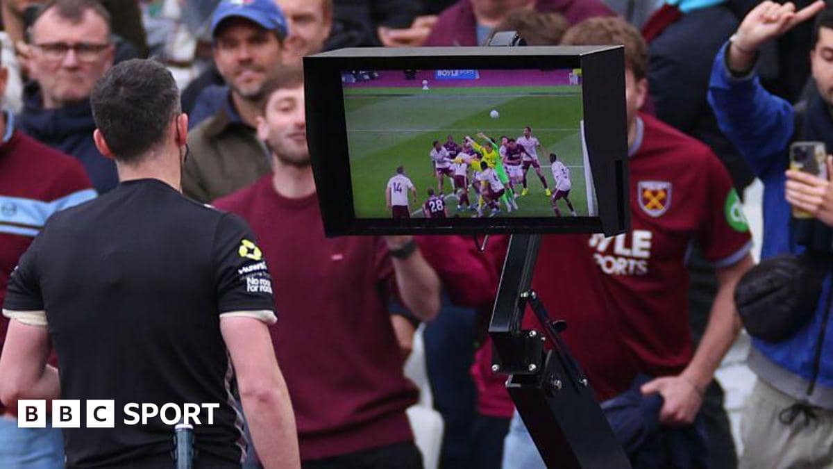 Arsenal v West Ham disallowed goal: Referee made right decision – Howard Webb