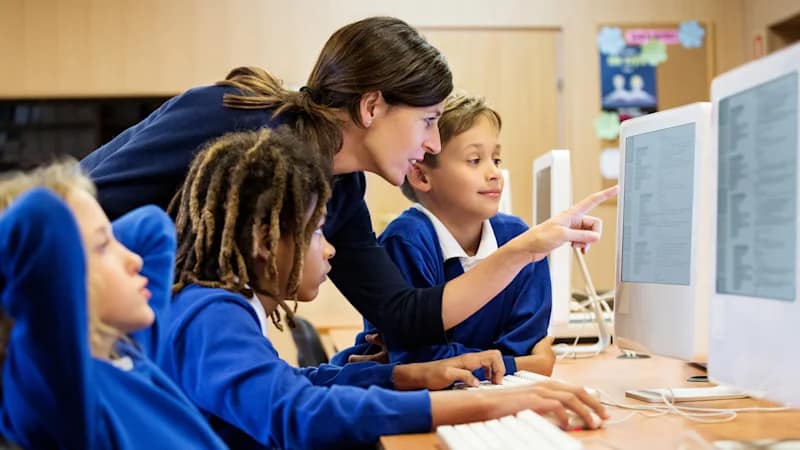 Qld student technology literacy: Why two-thirds of year 10s are failing to meet national benchmarks despite AI experience